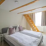 Sightseeing By Ruterra Apartment